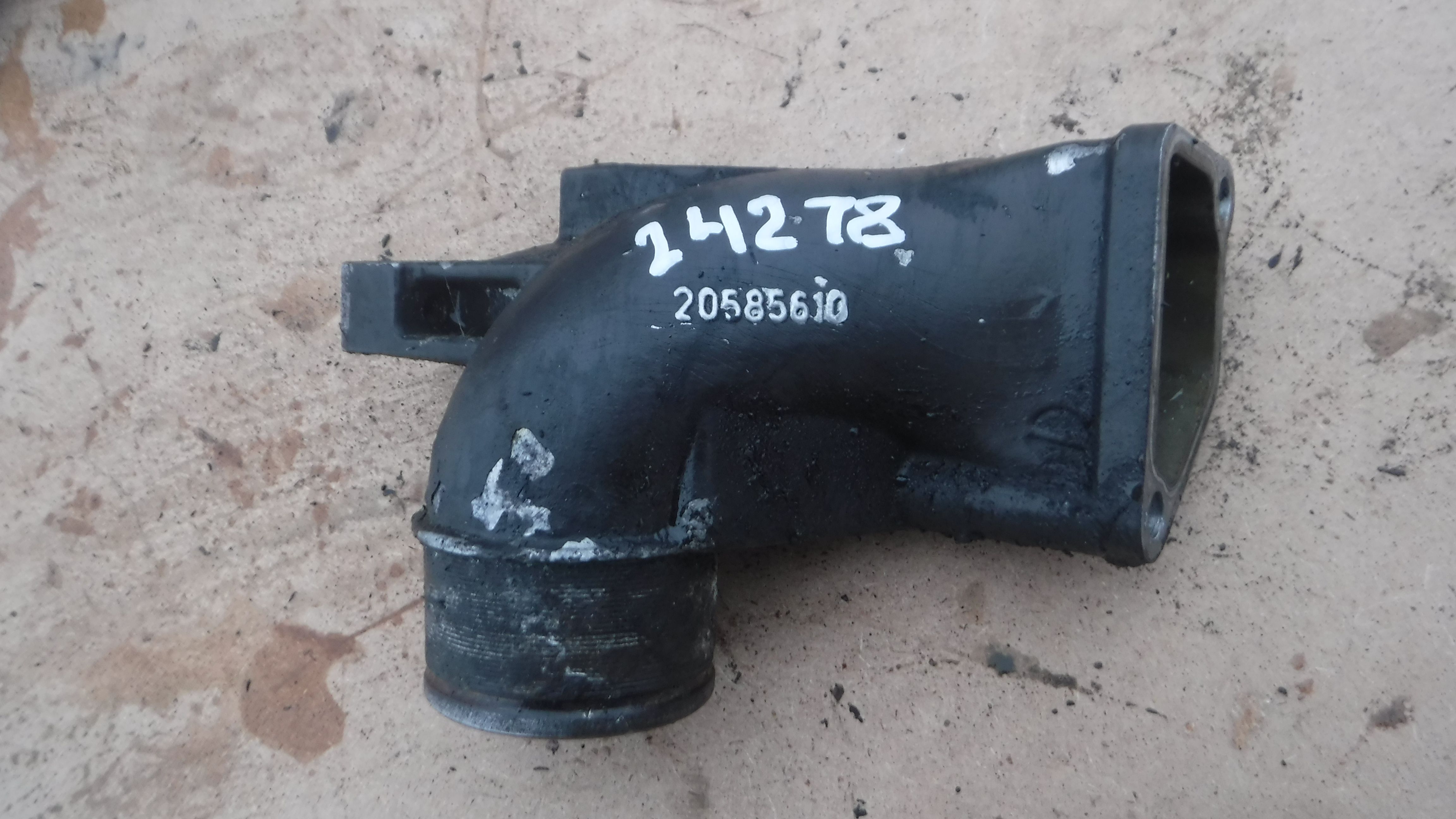 Патрубок системы охлаждения 20585610 Renault Magnum DXI12 2005